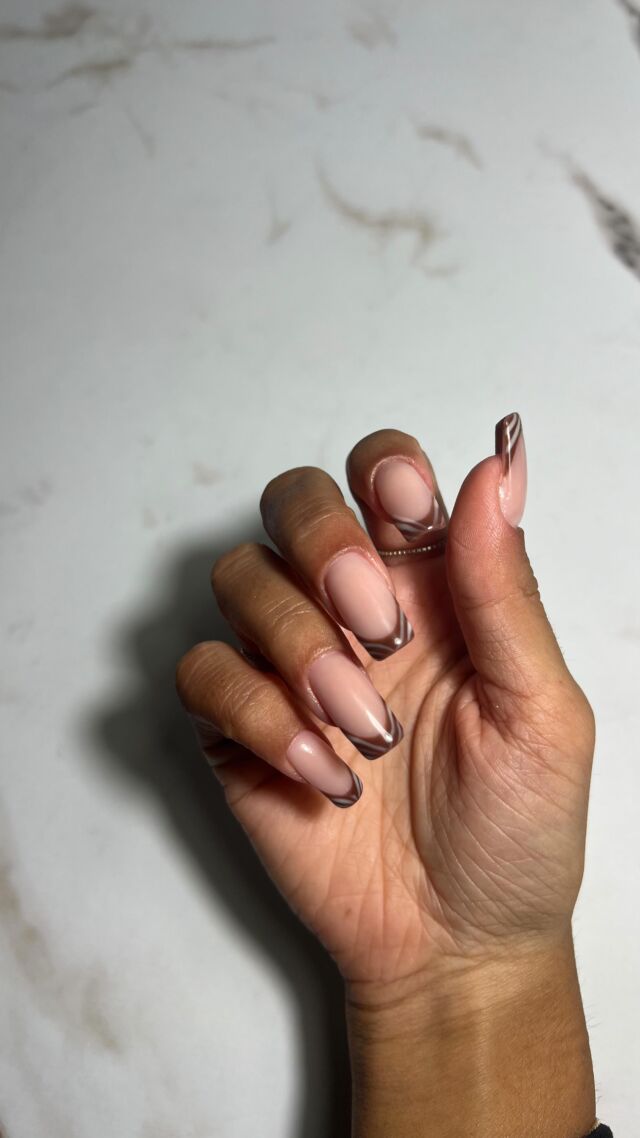 Il 𝐅𝐫𝐞𝐧𝐜𝐡 𝐀𝐧𝐢𝐦𝐚𝐥𝐢𝐞𝐫 || la moda del momento 💅🏽 

——
#Nails#nailsart#nailsnailsnails#animalier#french#frenchnails#estetica#benessere#nailsoftheday